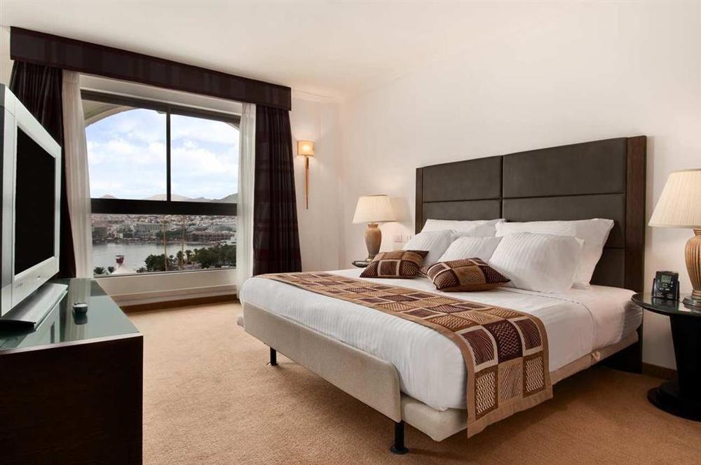 Queen Of Sheba Eilat Oda fotoğraf A bedroom at the hotel